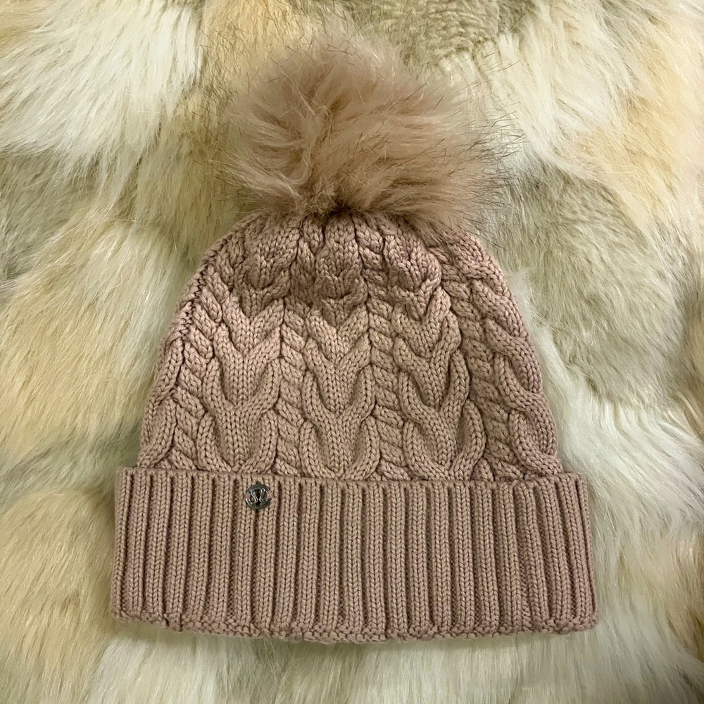 Lululemon winter hat